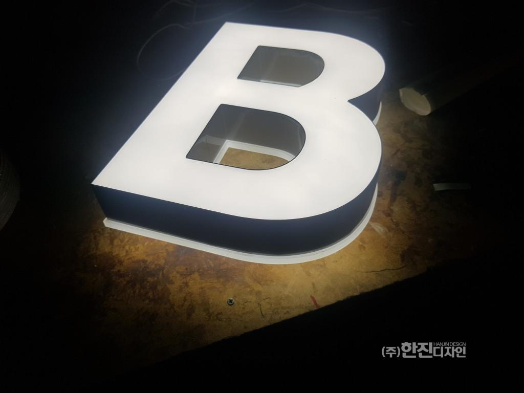 1948697120_NivF4gR6_c716babd02b1dc2e094fe924e808dfaaa0d998a9.jpg 이미지크게보기